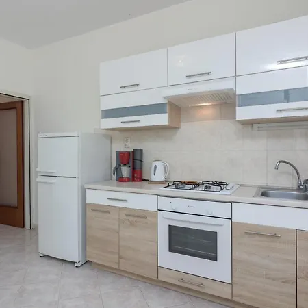 Apartamento With A Parking Space - 7237 Fažana